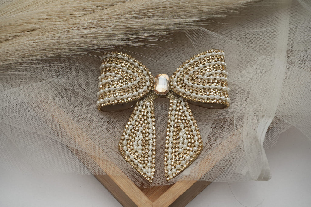 pearl hair bow